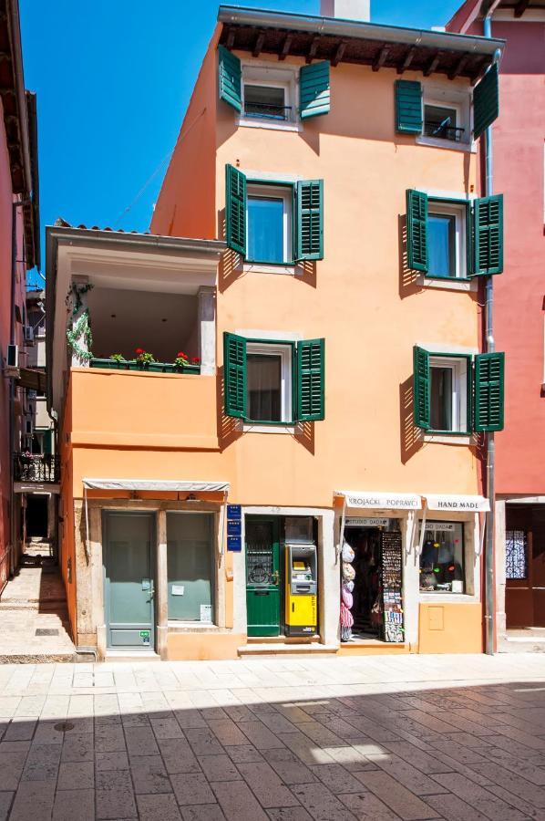 Apartments Carera 42 Rovinj Bagian luar foto