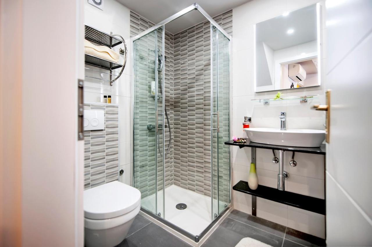 Apartments Carera 42 Rovinj Bagian luar foto
