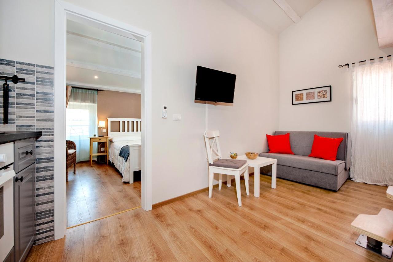 Apartments Carera 42 Rovinj Bagian luar foto